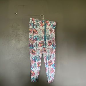 Lounge Pant with Coffee Cups all over them  size large